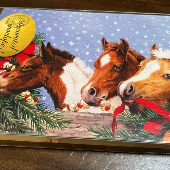 Box of 10 Leanin’ Tree Holiday Cards & Decorated Envelopes - Picture 2 of 5